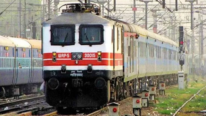 जम्मू में भी दिखा 'रेल रोको आंदोलन' का असर (कॉन्सेप्ट इमेज)।