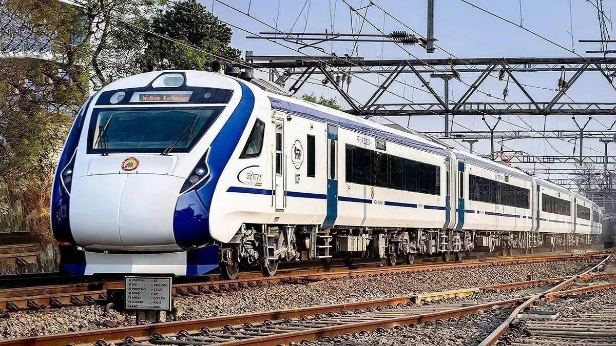 stone pelting on vande bharat train going from visakhapatnam to durg