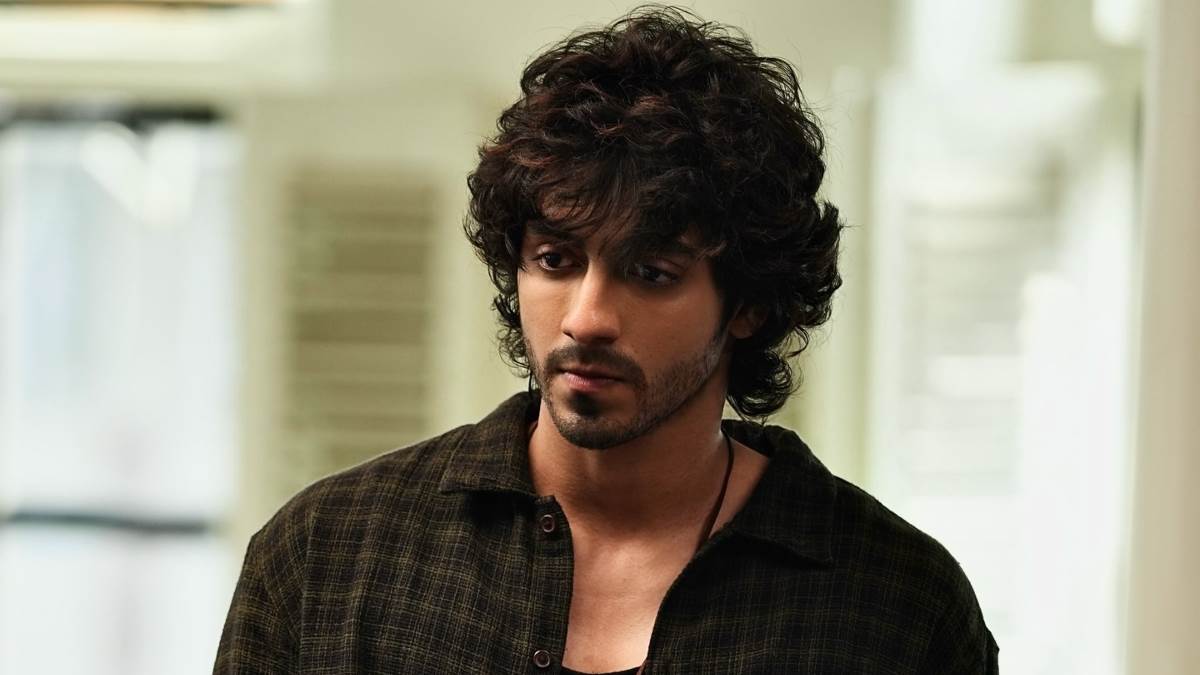ahaan panday new action movie with abbas zafar after saiyaara blockbuster
