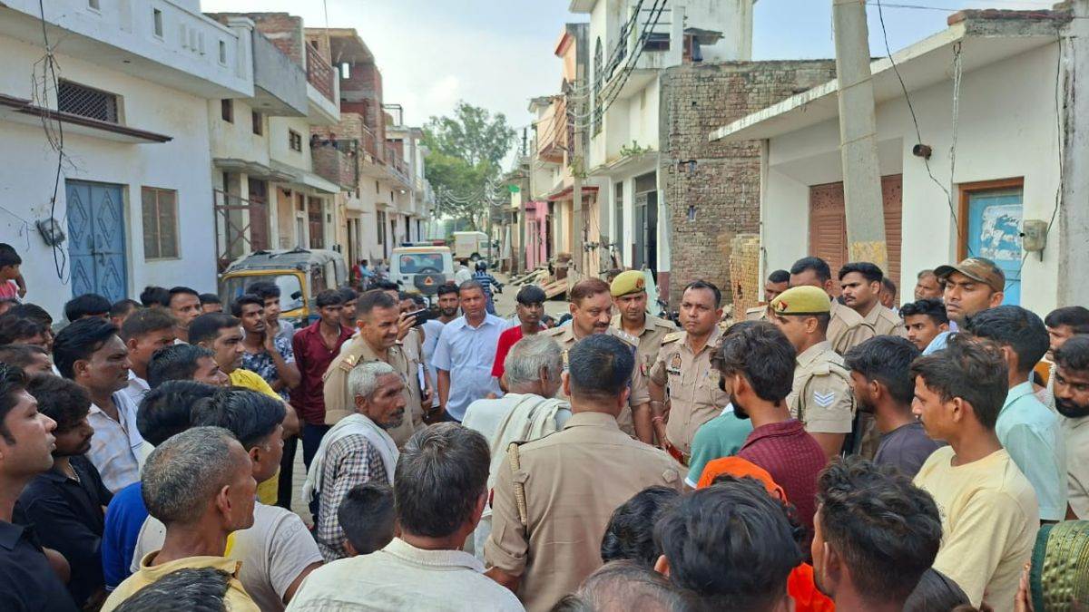 sambhal grooms brother in law dies of electric shock at wedding