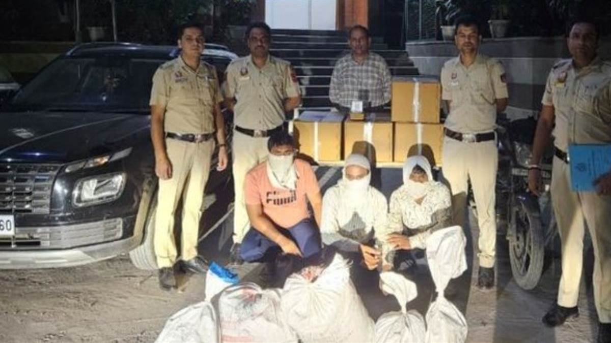 ncr delhi drug bust 3 arrested with 37 kg ganja delivery app used