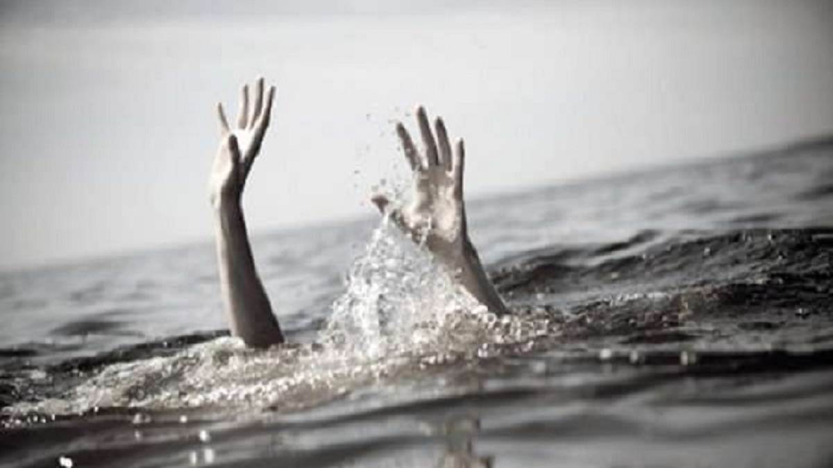 gorakhpur man jumps into rapti river sdrf search operation underway