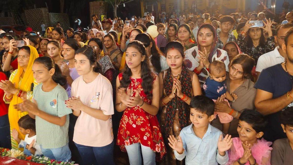 banda navratri devotees throng temples on seventh day worship maa kalratri