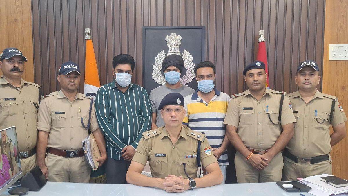 udhamsingh nagar news gangster act on land fraud gang three arrested