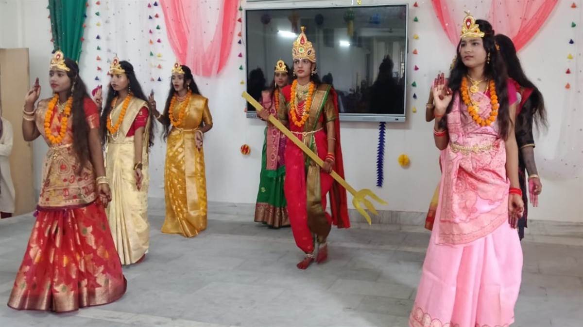 navratri celebrations dandiya and garba at vindhya gurukul college chunar