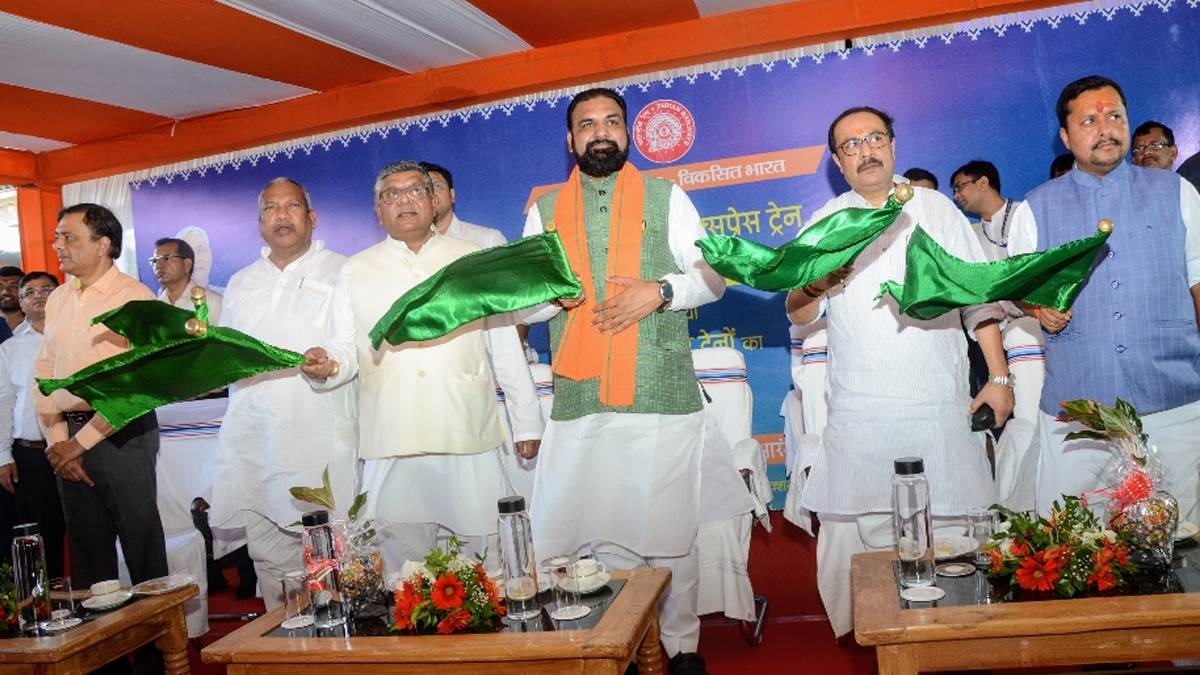 bihar gets 7 new trains union minister ashwini vaishnav flags them off development gains momentum