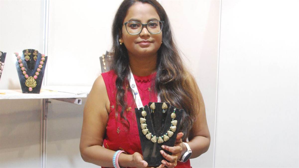 ncr terracotta jewelry deepika singhs startup gives new direction to fashion noida news