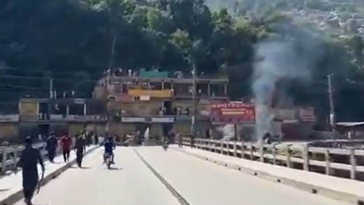 pok protests deadly clashes erupt in muzaffarabad against pakistan may death
