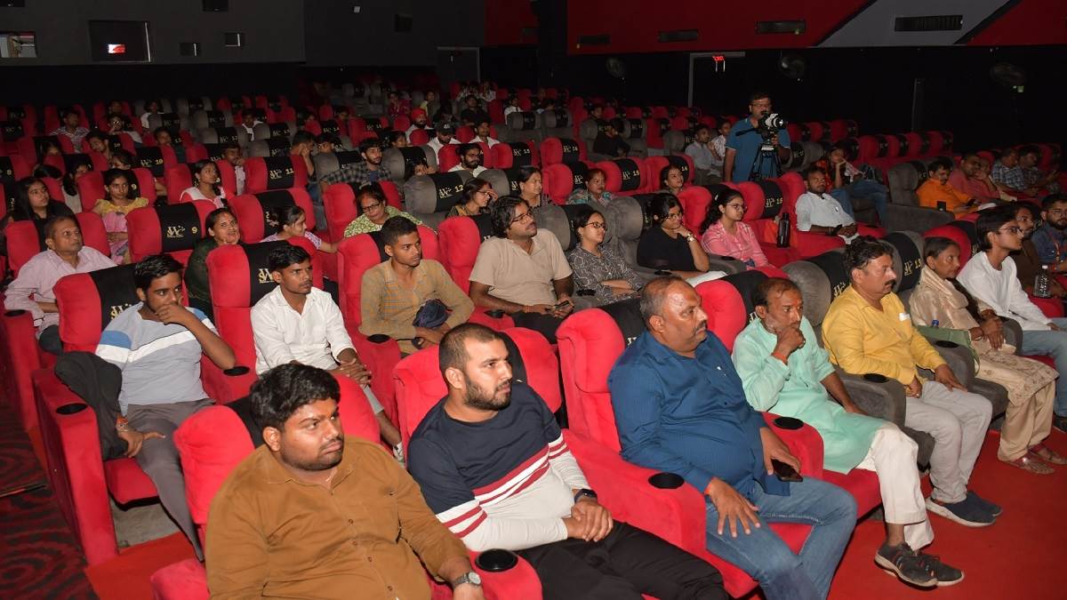 jagran film festival farewell in prayagraj gathering audience