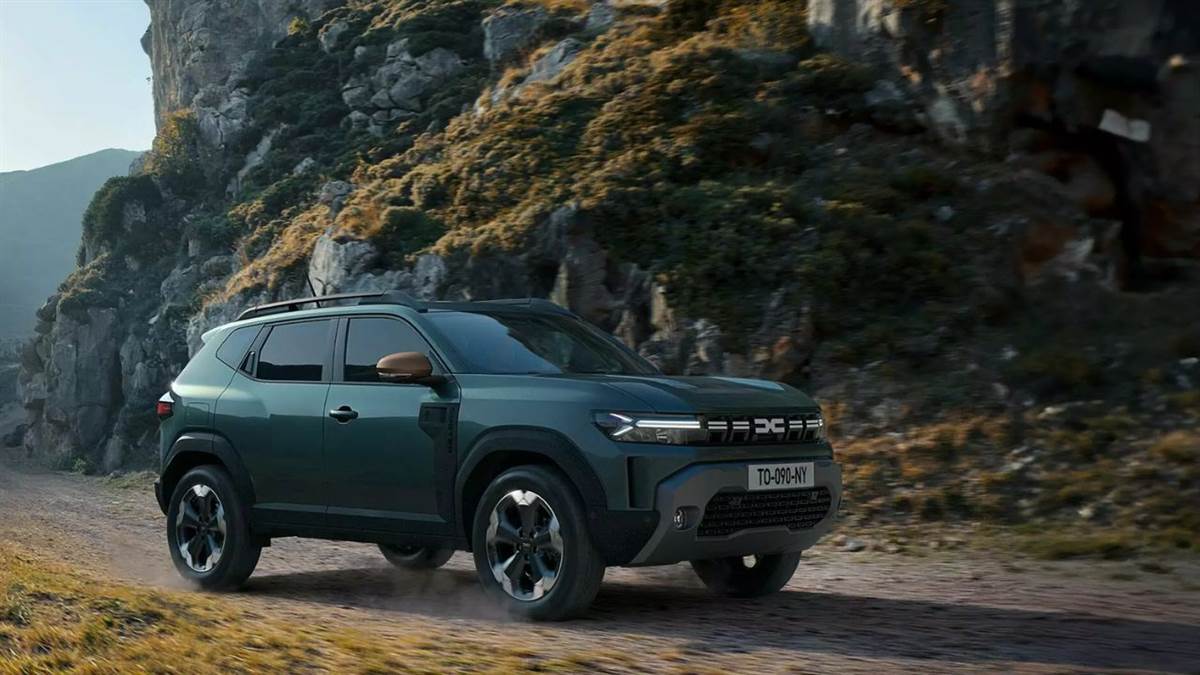 renault duster spied again testing reveals new triple screen premium feature launch soon