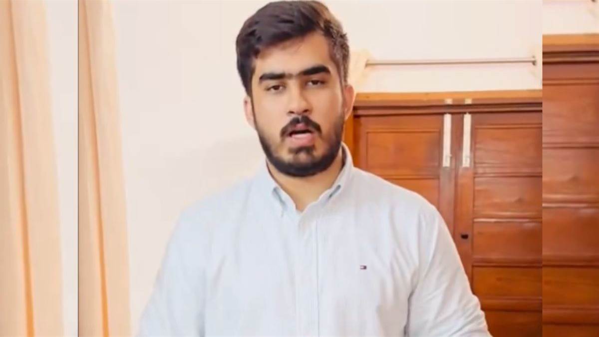 ncr dusu ex president ronak khatri receives extortion threat in name of gangster rohit godara
