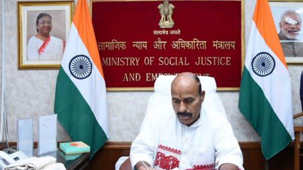 https://www.jagranimages.com/images/newimg/29092025/29_09_2025-social_justice_and_empowerment_24063884.jpg
