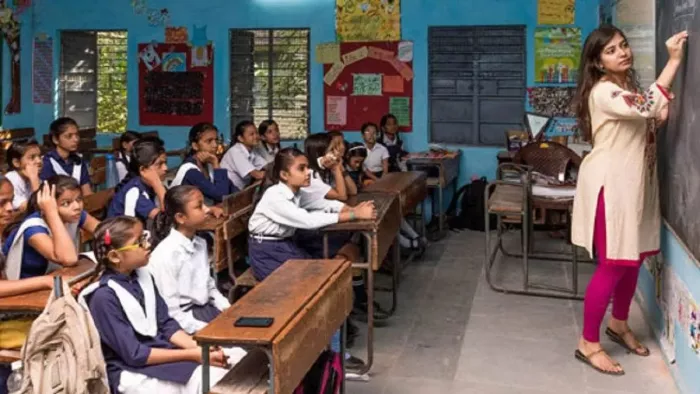 नवनियुक्त शिक्षकों को चार माह बाद भी नहीं मिल रहा वेतन।
