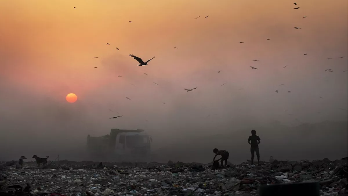 दिवाली तक दिल्ली की हवा में सांस लेना होगा मुश्किल, हवा में प्रदूषण का स्तर छह गुना से ज्यादा बढ़ा
