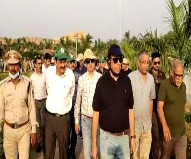 https://www.jagranimages.com/images/newimg/29102021/29_10_2021-etawah_safari_22160538.jpg