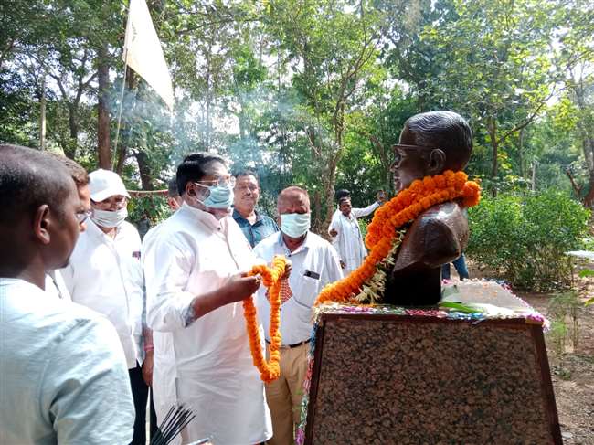 Jharkhand Politics कार्तिक उरांव के अधूरे सपने को पूरा कर रही है