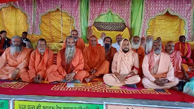 eyes of god are on every living being every moment