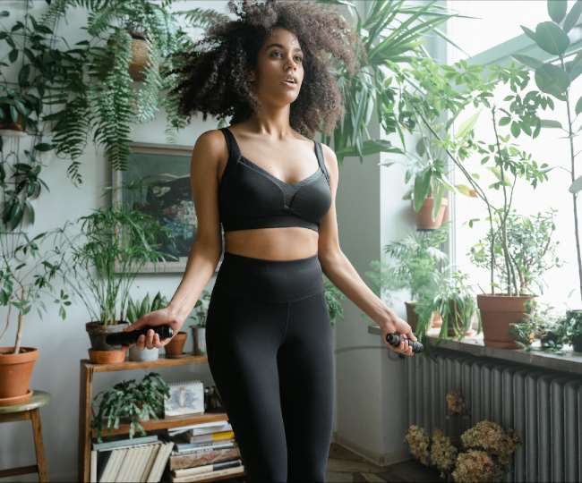 there are thousands of benefits of jumping rope but keep these things in mind to avoid injury