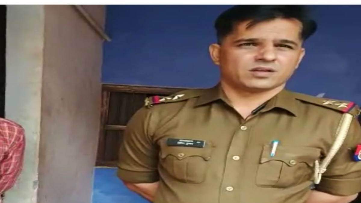 Pilibhit News पीलीभीत में पुलिस ने घर में घुसकर की अभद्रता, लगाया