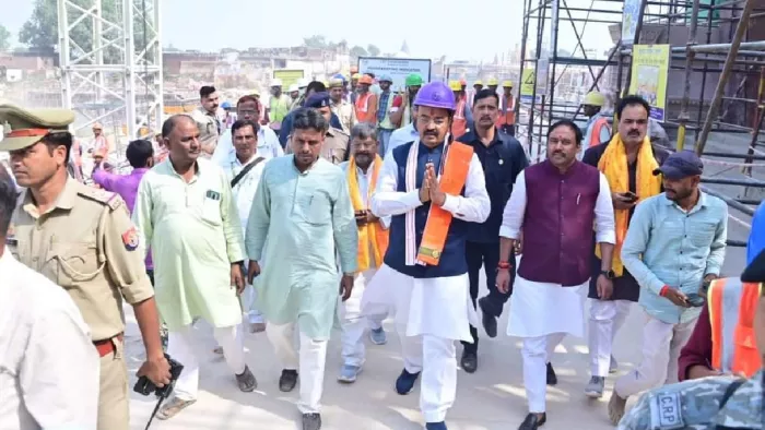 Ram Mandir: रामलला के भव्य मंदिर के निर्माण कार्य का निरीक्षण करने पहुंचे डिप्टी सीएम।