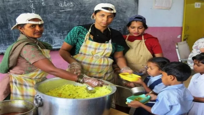 मिड-डे मील वर्करों को मिलेगी मुफ्त बीमा। प्रतिकात्मक तस्वीर