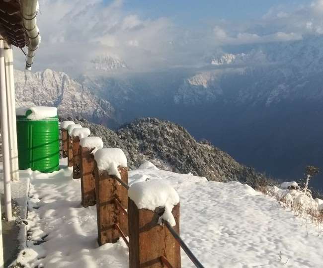 snowfall in munsiyari