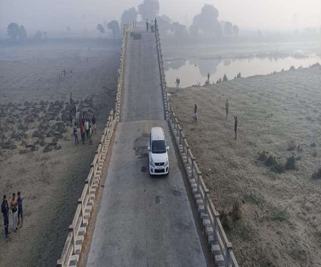 शाहजहांपुर में टला बड़ा हादसा, रामगंगा नदी पर बना कोलाघाट पुल गिरा, बंद हुआ आवागमन