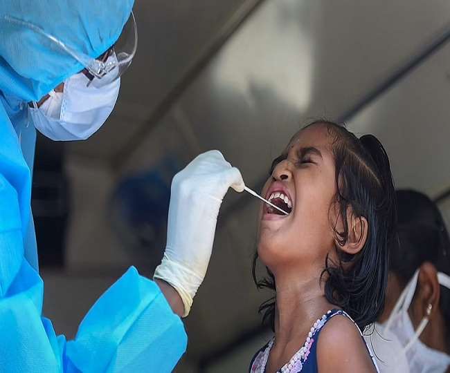 India Coronavirus Update: पिछले 24 घंटे में 8,309 नए केस और 236 मौतें दर्ज, सक्रिय मामलों में लगातार कमी जारी