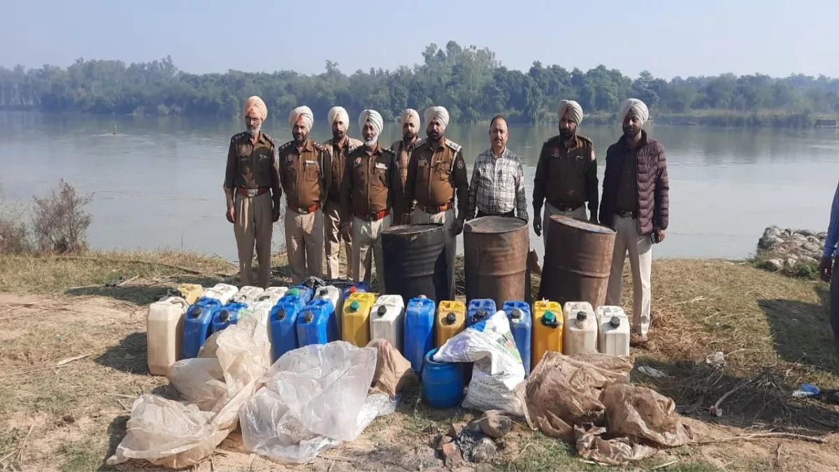 Gurdaspur: तलाशी अभियान में 660 लीटर अवैध शराब व 1800 लीटर लाहन बरामद : जागरण