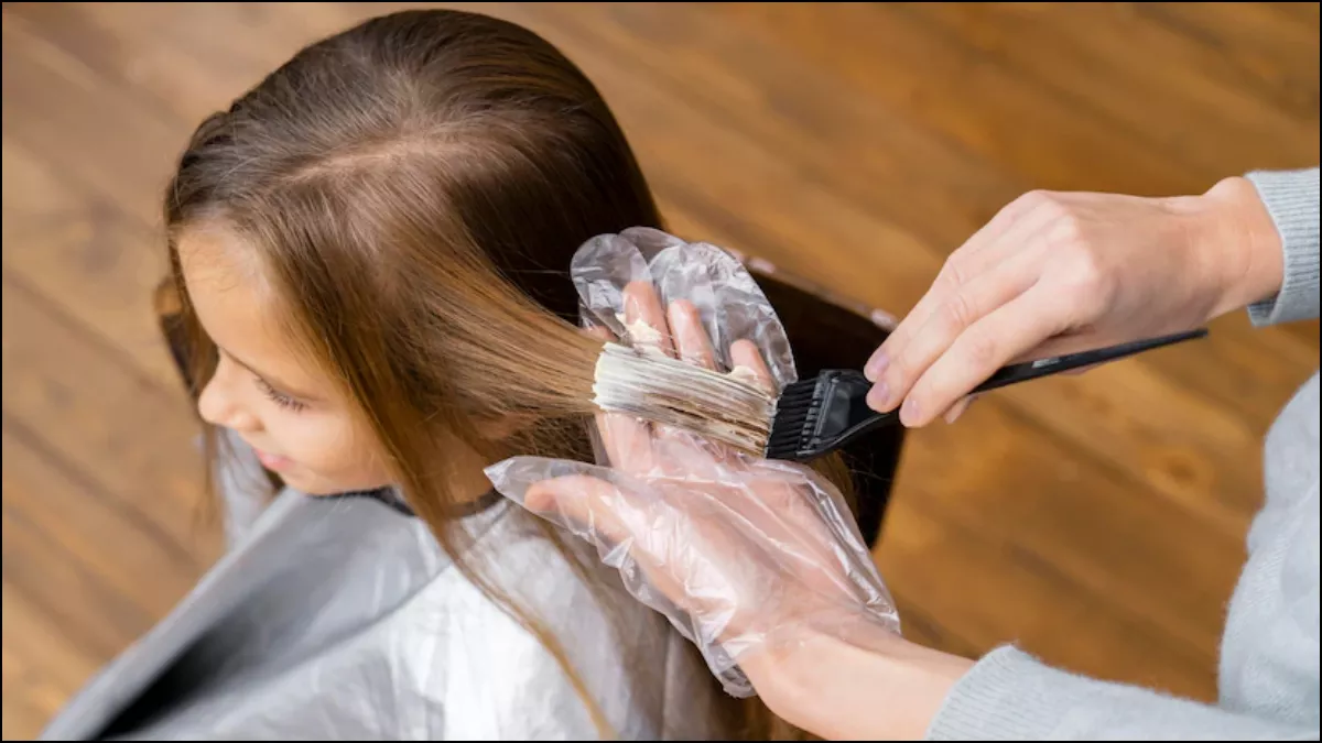 Disadvantages of Hair Color: बालों को कलर करने का बना रहे हैं विचार, तो जान लें इससे होने वाले ढेरों नुकसान - Hair Color side effects hair coloring can be a reason