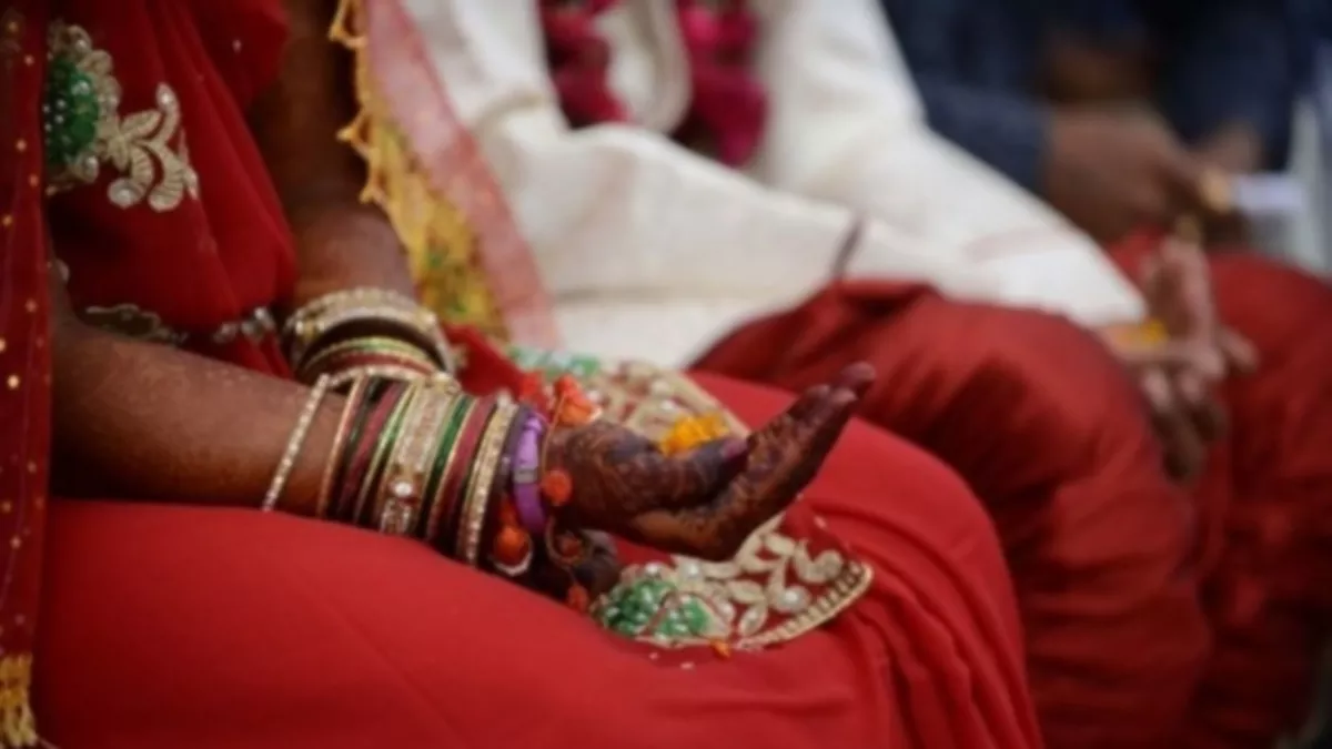 मुस्लिम युवती ने हिेंदू प्रेमी से शादी की