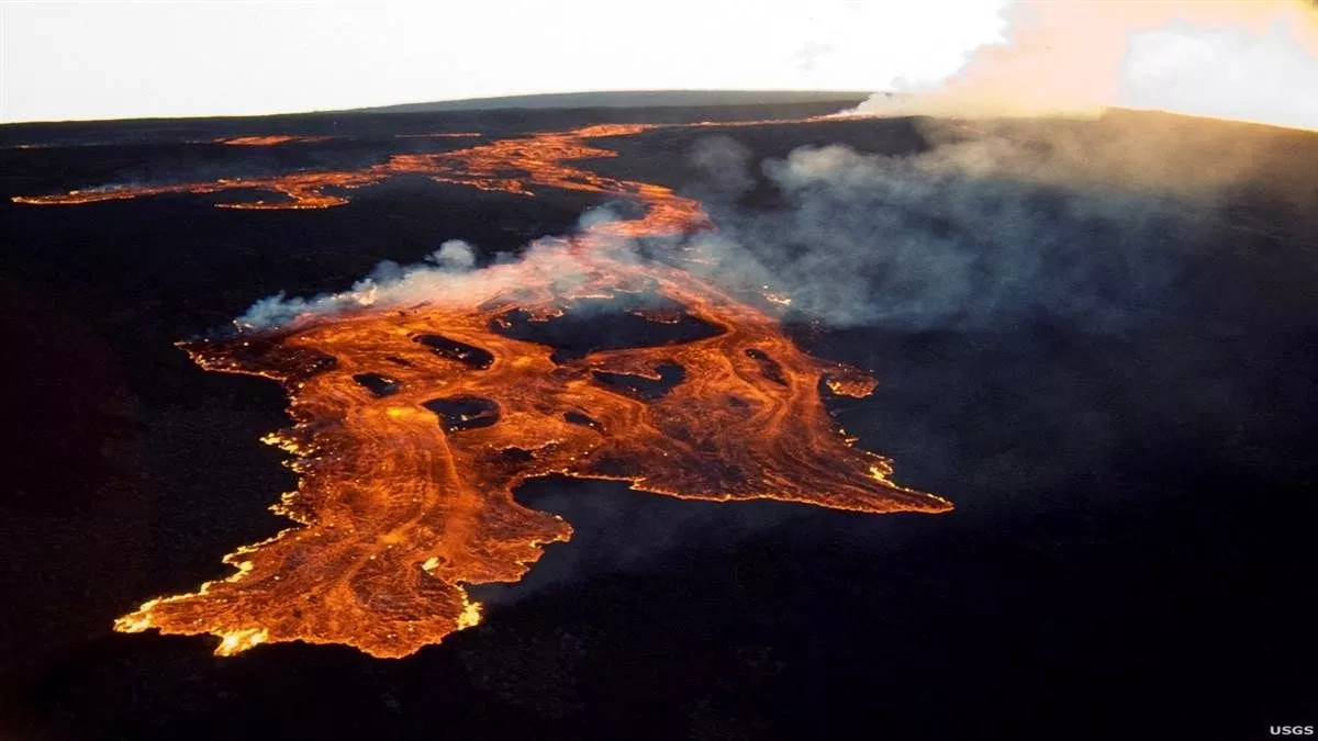 Jagran Explainer: हवाई आइलैंड में दुनिया के सबसे बड़े ज्वालामुखी मौना लोआ में विस्फोट से क्या होगा असर?