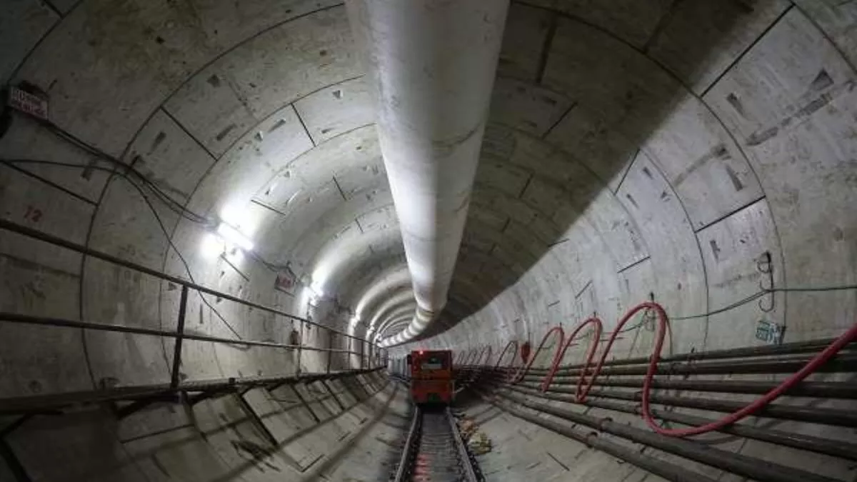 Mumbai Metro Line 3: मुंबई के दक्षिणी छोर तक का सफर होगा आसान, अगले साल से मिलेगी सुविधा