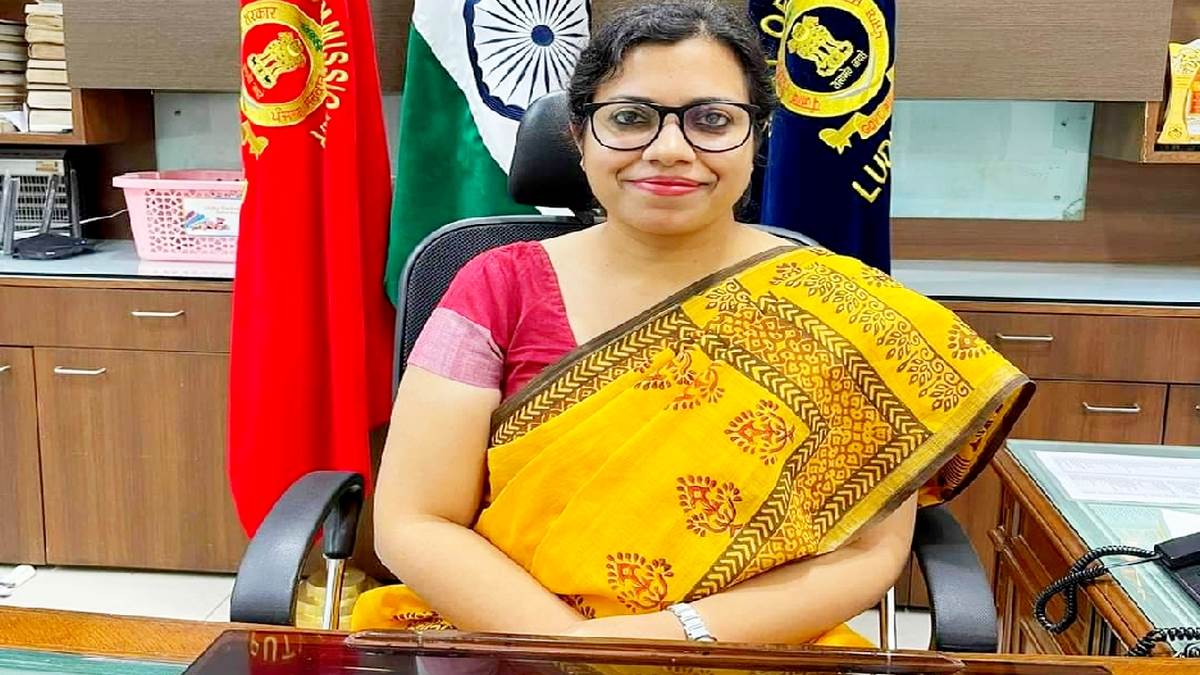 https://www.jagranimages.com/images/newimg/29112022/29_11_2022-surabhi_malik_23234303.jpg