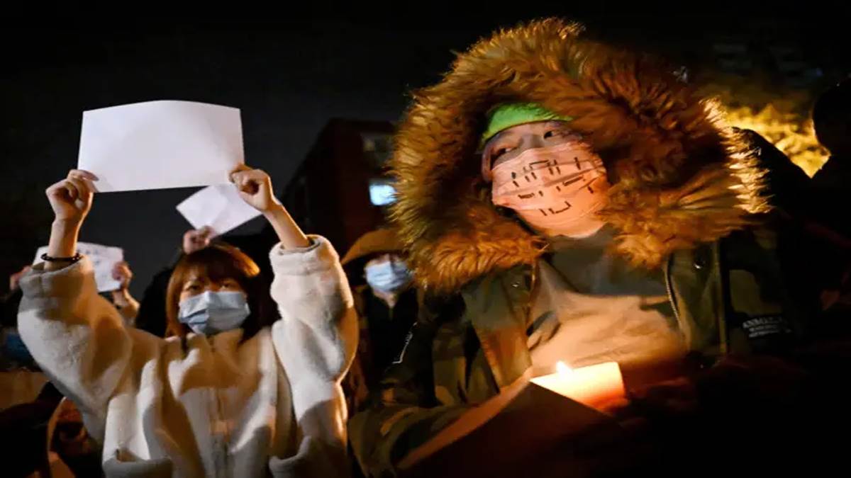 https://www.jagranimages.com/images/newimg/29112022/29_11_2022-white-paper-protest_23234989_1243402.jpg