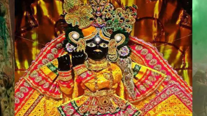 Banke Bihari Mandir: प्रभु को सर्दी से बचाने के जतन; केसर हलवा व इत्र की मालिश से मिल रही गर्माहट