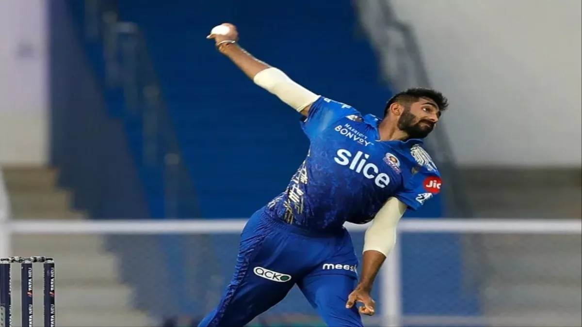 IPL 2024: जसप्रीत बुमहार की पोस्ट के बाद पूर्व चीफ सेलेक्टर का बड़ा बयान, कहा- कुछ तो जरूर हुआ है तभी उसे बुरा लगा - K Srikkanth said Jasprit Bumrah may have been hurt by Hardik Pandya transfer to MI