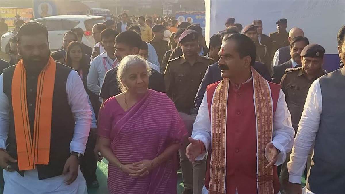 https://www.jagranimages.com/images/newimg/29112024/29_11_2024-nirmala-sitharaman2_23839341.jpg