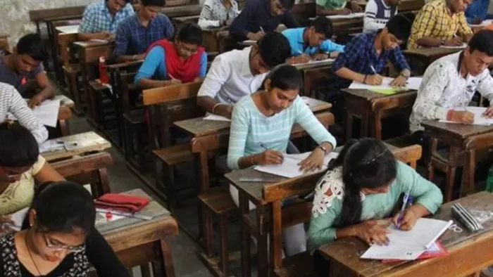 CBSE ने वर्ष 2023 के लिए 10वीं और 12वीं की बोर्ड परीक्षाओं की डेटशीट की जारी।