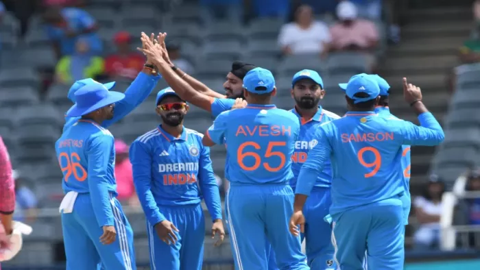 आवेश खान को भारतीय टेस्ट में शामिल किया गया। फाइल फोटो