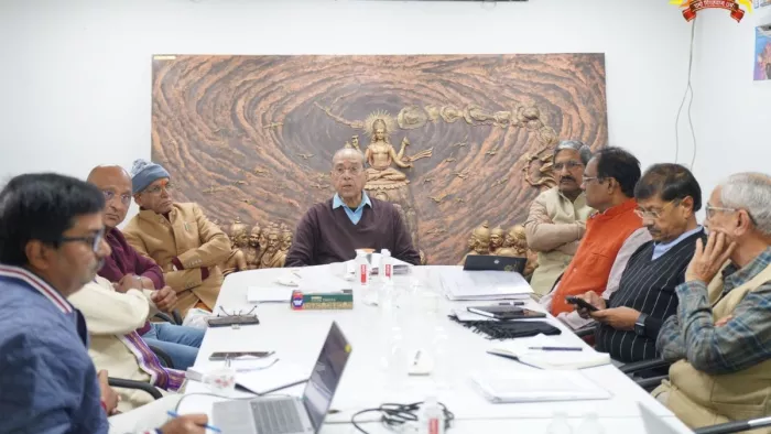 मंदिर निर्माण समिति के अध्यक्ष नृपेंद्र मिश्र ने की प्रेस वार्ता।