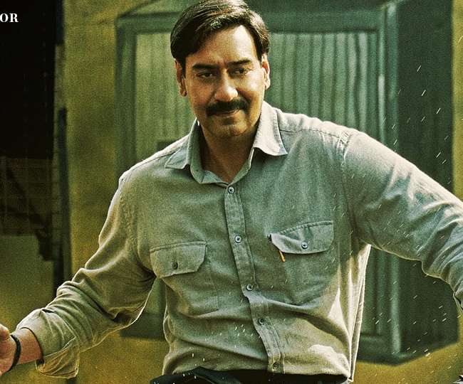 Ajay Devgn Look in Maidan: 'मैदान' में नजर आए अजय देवगन, कीचड़ में खेल