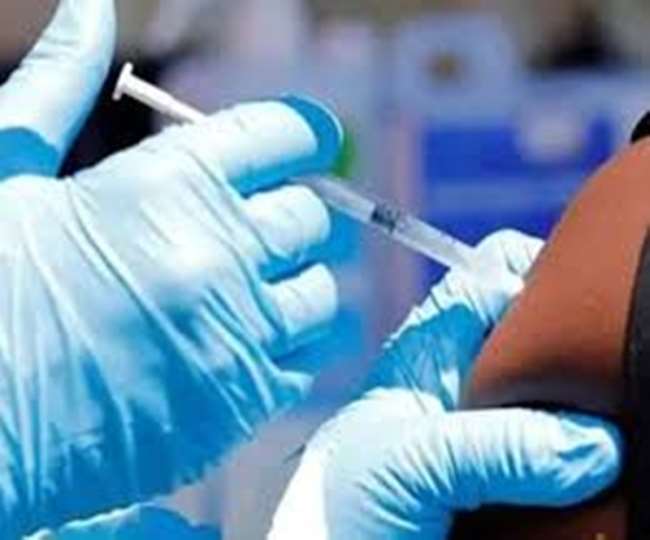 मेरठ मे कोरोना की वैक्सीन लगवाने में जुगाड़ का खेल।