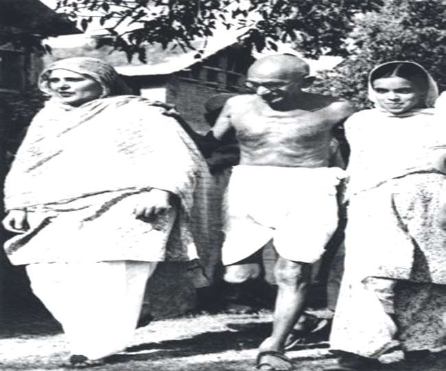 जम्वाल ने बताया कि वे एक किताब लिख रहे हैं, इसमें गांधी जी की यात्रा का पूर्ण विवरण होगा।