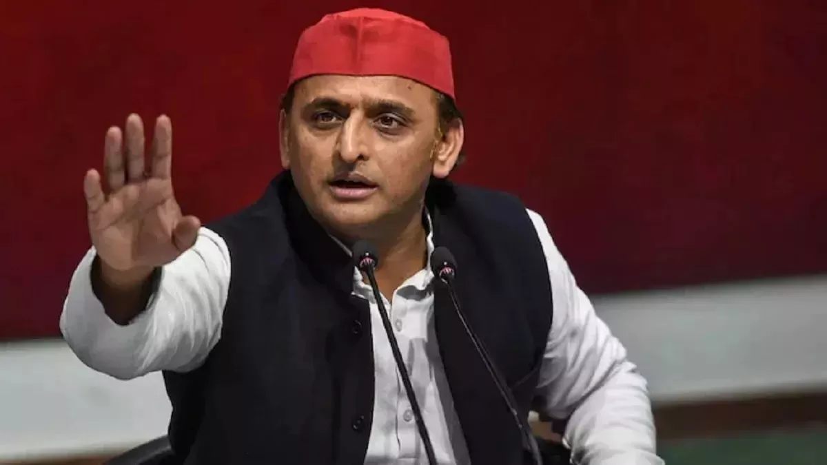 बीजेपी लगातार अखिलेश की चुप्पी पर सवाल उठा रही थी। जागरण