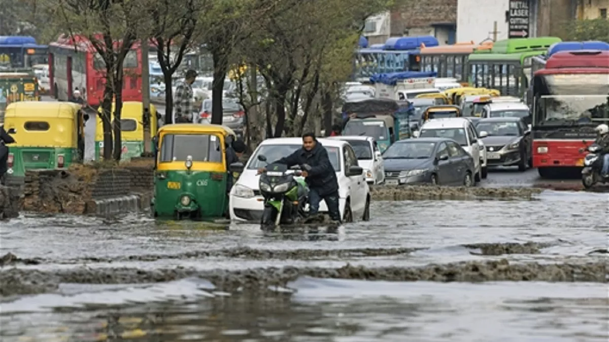 Weather Update: कल से बारिश से मिल सकती है राहत, जानिए कैसा रहेगा दिल्ली NCR का मौसम - Delhi NCR weather forecast update rain temperature IMD mausam ka haal