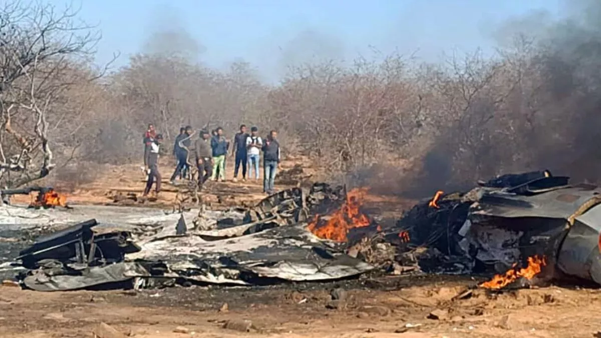 IAF Jets Crash: बलिदानी विंग कमांडर का अब तक नहीं मिला सिर, दुर्घटनाग्रस्त मिराज का 'ब्लैक बॉक्स' बरामद
