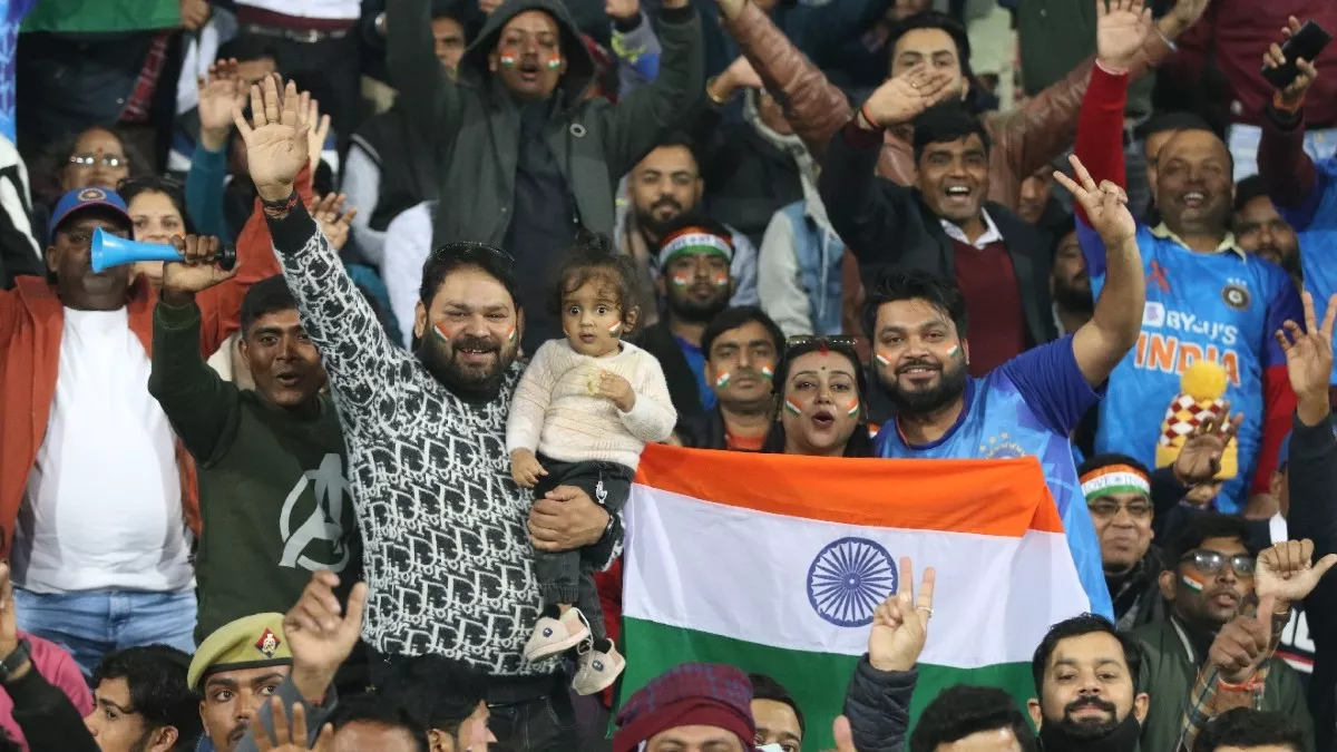 IND vs NZ T20: तालियों की गड़गड़ाहट और भारत माता के जयकारे से गूंजा इकाना स्टेडियम, दर्शकों को IPL का इंतजार