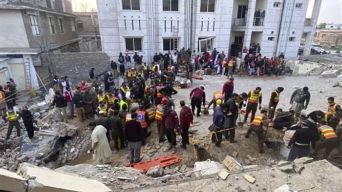 Peshawar Blast: पाकिस्तान के पेशावर में मस्जिद में ब्लास्ट।
