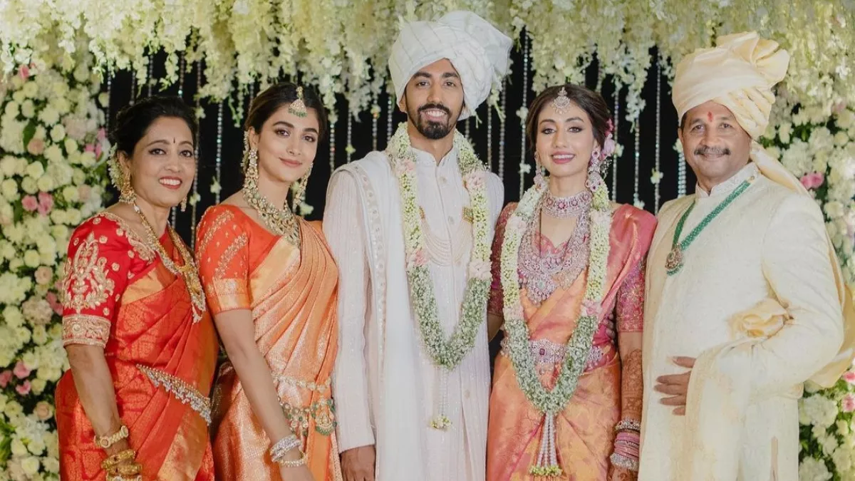 pooja, pooja hegde, shivani shetty, salman khan, Pooja Hegde brother wedding, pooja hegde rishabh hegde, pooja hegde Saree Look